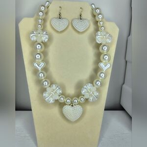 Chic Heart and Pearl Necklace Set